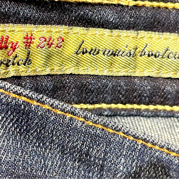 Citizens of Humanity Kelly #242 low rise bootcut womens denim size 30 - Picture 4 of 5